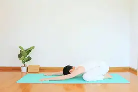 百练不如一趴！睡前金刚趴3分钟，缓解腰背酸痛，助眠又减压