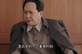 这就是毛主席当年在世界上的地位，看他们在干嘛？