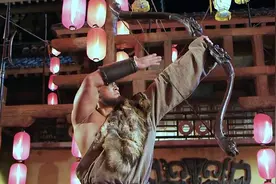 隋唐第四好汉熊阔海街头卖祖传宝弓，竟被宇文成都几下拉断视频封面