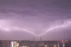 “像龙一样至少三条”！西安被曝惊现龙状不明飞行物，气象局回应