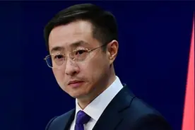 泽连斯基最好闭嘴，中国若向俄罗斯提供武器，乌克兰撑不了三年视频封面