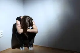 朋友有抑郁倾向，不知如何安慰？几个方法帮你开启疗愈之旅