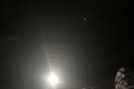 河北沧州黄骅地震了！赶紧穿上衣服啊，没穿的快穿上！视频封面