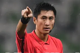 足球裁判手势及旗语视频封面