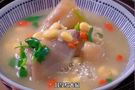 炖猪蹄的时候一定要记住3放2不放，这样炖的猪蹄才能软烂入味视频封面