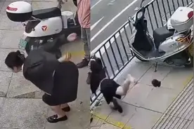 女子展示立定跳远，下一秒直接一头撞上栏杆，头差一点就卡进去了视频封面