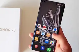 差价1500元，荣耀Magic7、华为Mate 70该怎么选？看完就懂了视频封面