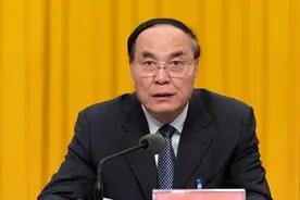 云南省人大常委会副主任李文荣被查：今年已落马10名中管干部视频封面