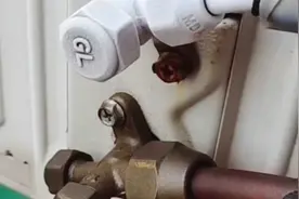 空调细管结冰，粗管很干什么原因？老师傅教你一招，加氟特别简单