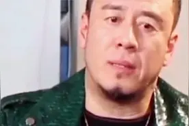 杨坤演唱会仅有50位观众，回应说现场37000多人，引得不少人质疑视频封面