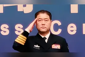 新任海军新闻发言人、海军政治工作部宣传局大校局长首次公开亮相视频封面