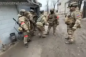 难得一见的俄军精锐突击小队，全程记录跟拍下拿下乌军阵地全过程视频封面