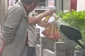 贵州一烤肉店给肉串喷漆？官方：已立案调查，涉案商家已停业整顿