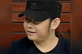 今天，刀郎的两个女儿终于被曝光，一个比一个漂亮，而且都遗传视频封面