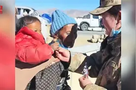 为什么叫人民子弟兵？人民永远排第一位，先有人民后有兵