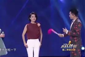 22岁大学生登上舞台，演唱歌曲惊艳全场，观众喝彩声不断！