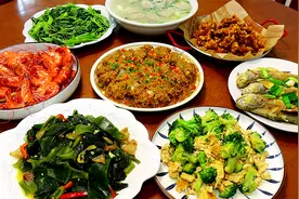 朋友来家串门，做一桌家常菜，人多吃饭真热闹！视频封面