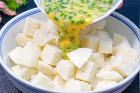 馒头切成丁淋入鸡蛋，教你神仙吃法，不炒不油炸，孩子顿顿点名吃