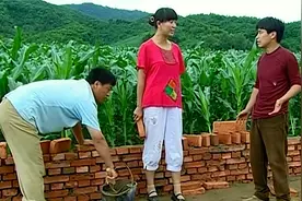 男人一心学手艺，女人把他当牛使唤