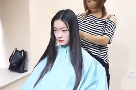 美女染发剪齐肩短发