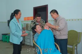 小雨摇7个多月才剪胎发，奶奶说剪的晚胆子大点，小光头很惹人爱视频封面