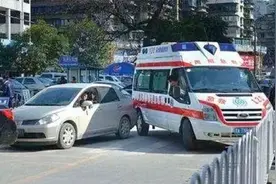 礼让救护车被罚6分，申诉无效？车主反问交警：救人也要被罚？视频封面