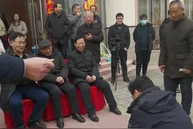农村过年，磕头拜年—传统文化的坚守与传承视频封面