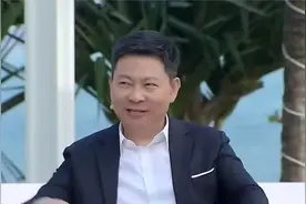 赛力斯老总接受央视采访讲解，为什么选择和华为合作开展鸿蒙智行