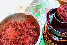 豆瓣酱怎么做？看我三伏天捂豆，下酱，晒酱，详细展示农村老手艺视频封面