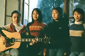 30年前，四个女生的随口一唱，竟成了几代人的“毕业神曲”！视频封面