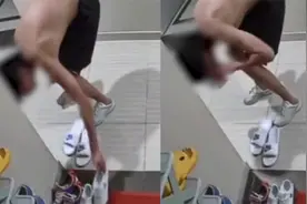 光膀男子偷闻女邻居鞋子，一脸满足悄悄带回家，监控曝光全程视频封面