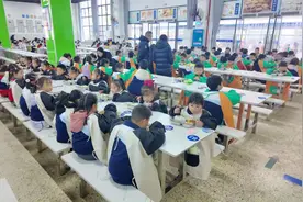 黄陂区：食堂管理升级 促师生饮食健康视频封面