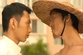 《猎人》特务刚被捕就服毒自杀-就在几个人眼前都没拦住-视频封面
