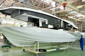 实拍大型游船工厂，建造船舶的完整过程，规模令人难以置信！