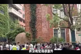 女生高考712分，查完分就睡觉，妈妈表示：算是她平时的成绩！