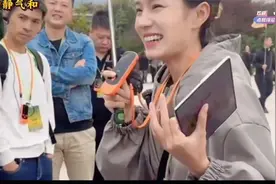 这位西安的美女导游，恰似古城的灵动精灵。讲解时妙语连珠。视频封面