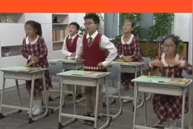 14课时《现代诗二首》四年级语文上册视频封面