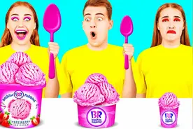 搞笑外国人：大、中、小冰淇淋挑战赛，夏日冰爽，你确定不来挑战视频封面