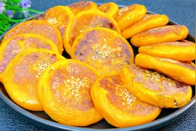 红薯饼最好吃的做法，不蒸不油炸，外面都买不到，软糯香甜不粘牙