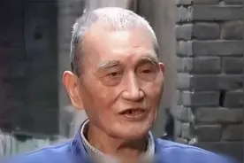 最后的“八百壮士”杨养正：将左眼留在了战场，96岁时安详去世视频封面
