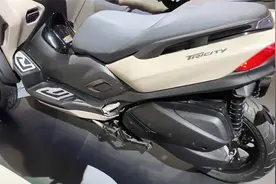 6.26万！雅马哈新款倒三轮，质量稳定，油耗低配ABS，无钥匙启动视频封面