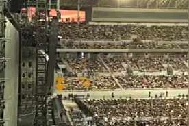 周杰伦演唱会女子买900元最贵看台票：全程看不到人和屏幕视频封面