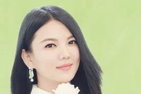 李湘给16岁王诗龄提豪车劳斯莱斯，直言女儿生下来就是享福的视频封面