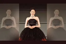 迪丽热巴品牌直播第一场，高贵优雅的公主