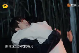 向往：毛不易最后一次离开蘑菇屋，紧紧拥抱何炅，不舍放手