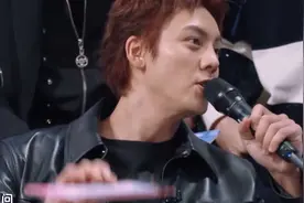 田曦薇太逗了，给杨迪投了票却不好意思说出来视频封面