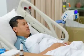 40岁男子经常吃倍他乐克，却突发脑出血！错在哪？医生给您解答视频封面