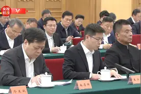 民营企业座谈会召开，宁波籍企业家王兴兴、虞仁荣出席