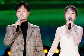 云飞、郭津彤夫妻对唱《只要有你》，歌声优美动听，深情感人！视频封面