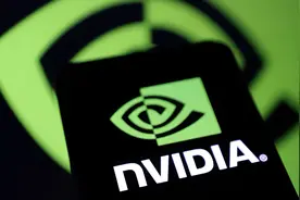 黄仁勋出席晚宴后 白宫改变限制英伟达向中国出口芯片H20计划视频封面